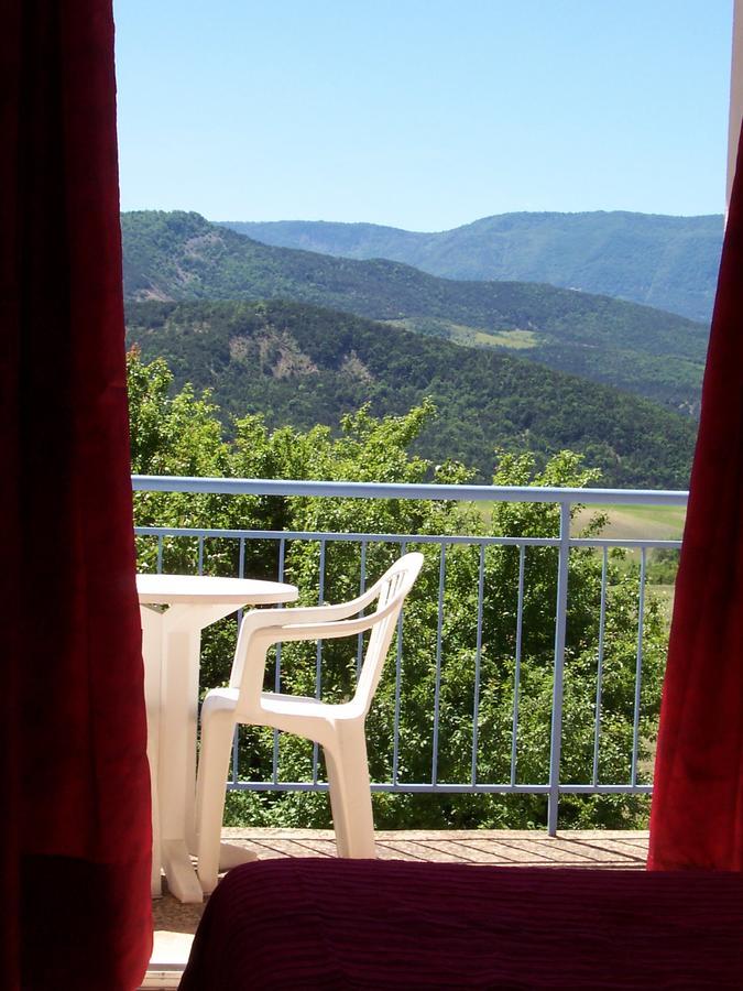 Bed and Breakfast L'Ensoleillee Rosans Exterior foto